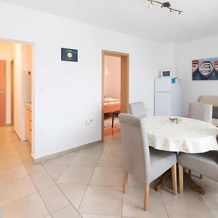 Lucy Apartamento Kožino