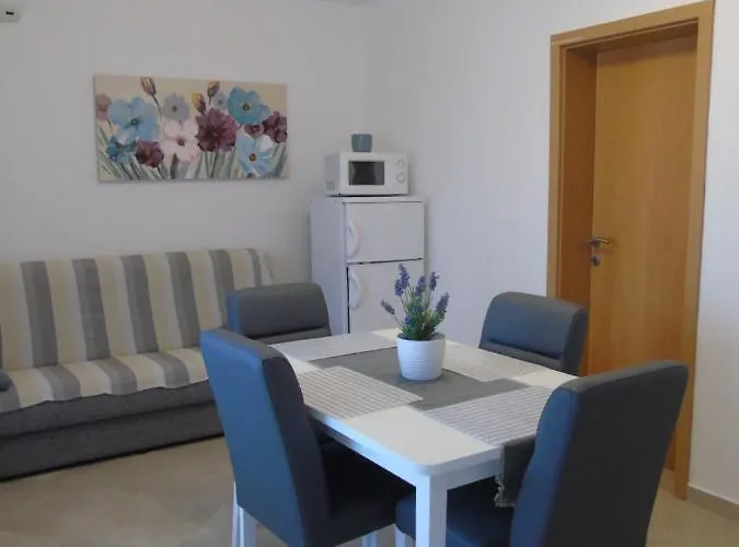 Lucy Apartament *