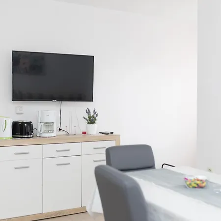 Apartment Lucy Kozino